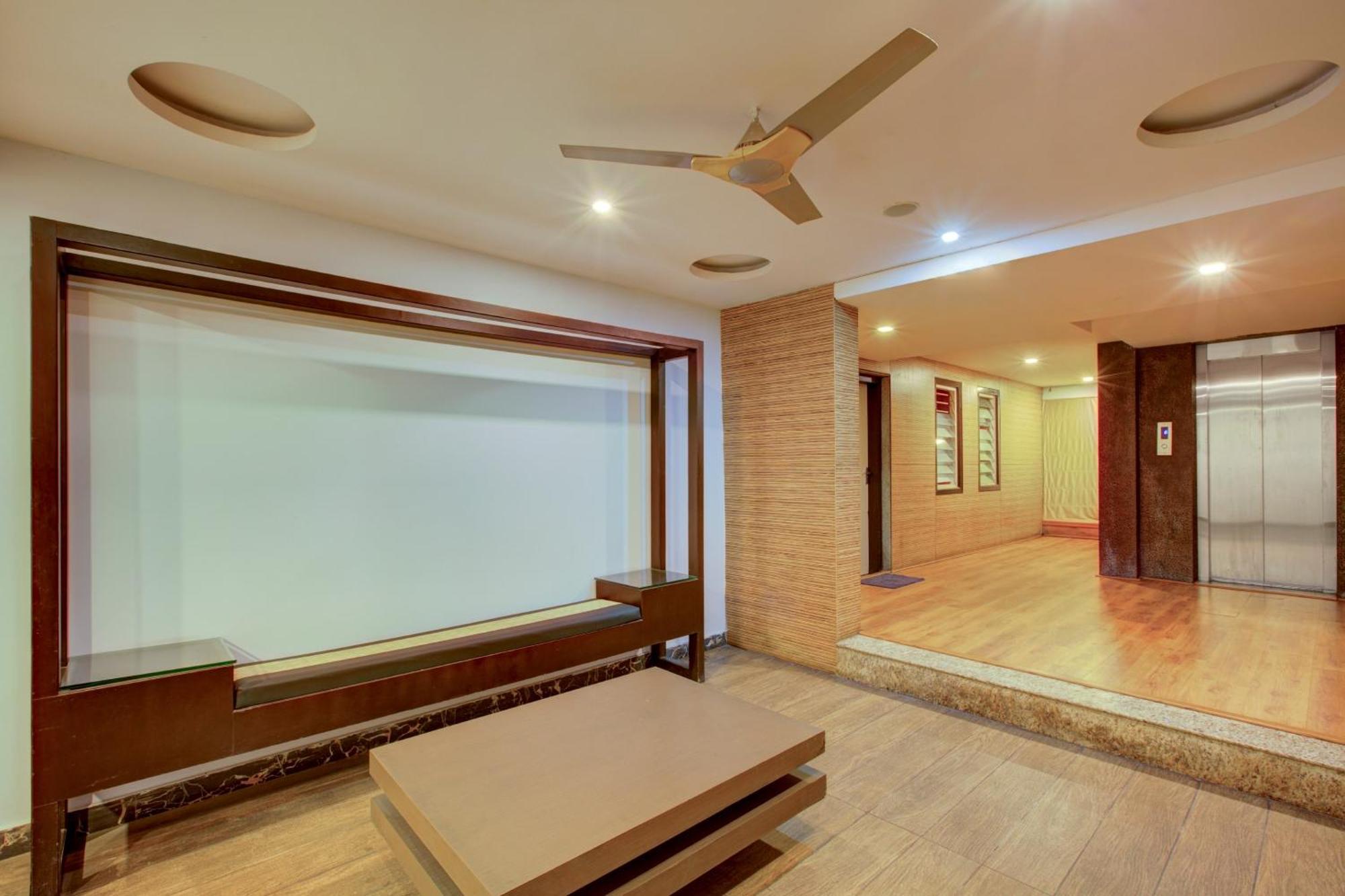 Super Townhouse Oak Jvh Hotel バンガロール エクステリア 写真