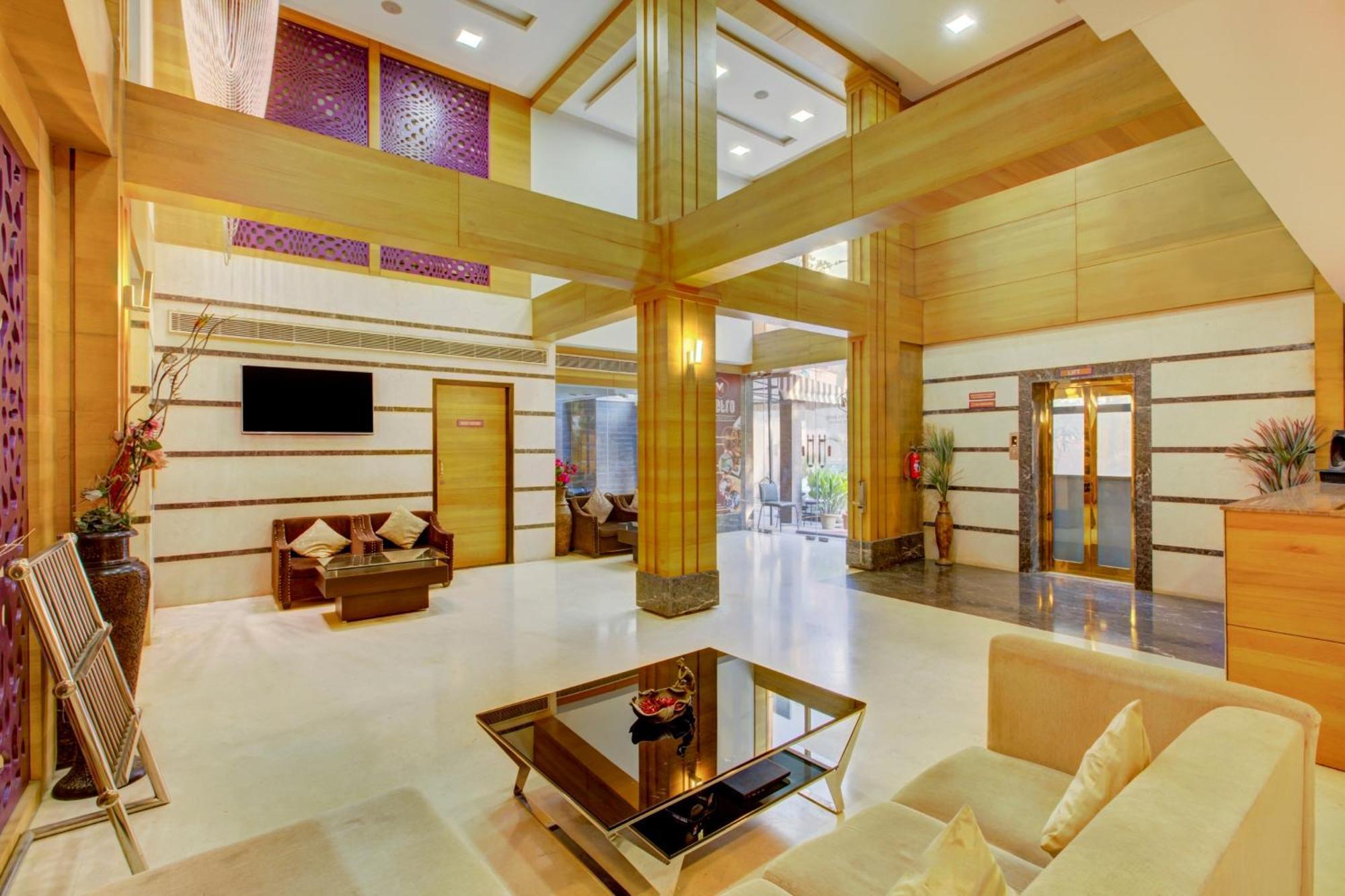 Super Townhouse Oak Jvh Hotel バンガロール エクステリア 写真