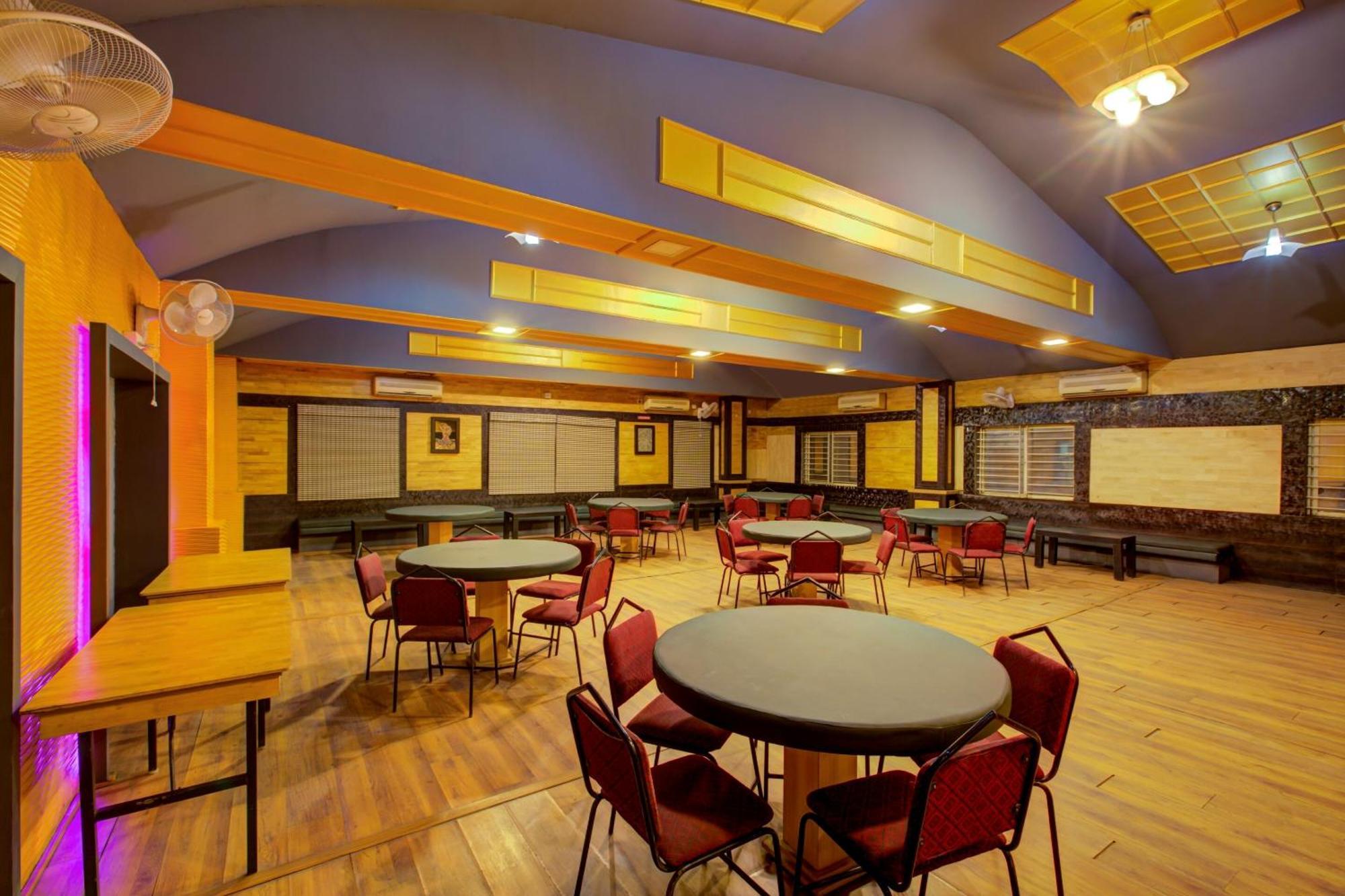 Super Townhouse Oak Jvh Hotel バンガロール エクステリア 写真